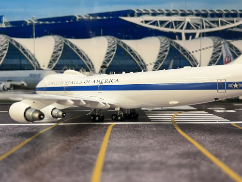 Inflight 1:200 USAF Boeing E-4B (747-200B) #73-1676 IF742E4B1676 [Width 30 Length 35 Height 10 cm] 8