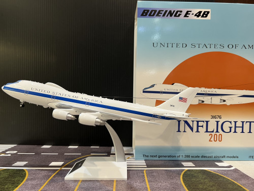 Inflight 1:200 USAF Boeing E-4B (747-200B) #73-1676 IF742E4B1676 [Width 30 Length 35 Height 10 cm]