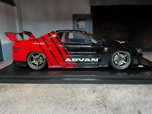 Ignition:IG2703 1:18 LB-ER34 Super Silhouette Skyline Blk/Red [Width 10 Length 27 Height 8 cms] 4