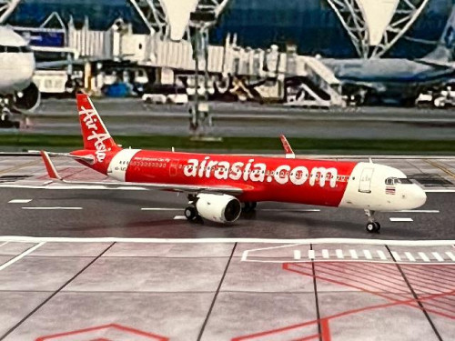Panda Model 1:400 Thai Air Asia A321-251NX HS-EAC 62455 2