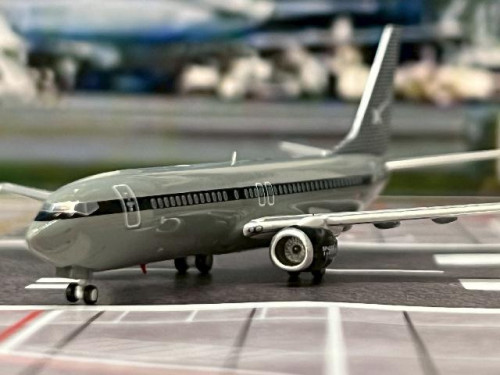 Panda 1:400 SpaceX B737-800 N154TS 62512 [Width 9 Length 9.5 Height 2.5 cm] 5