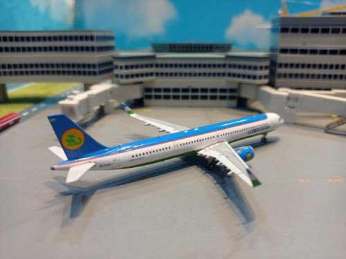 Phoenix 1:400 Uzbeksitan A321neo UK32102 PH 1838 [Width 9 Length 11 Height 3 cm] 3