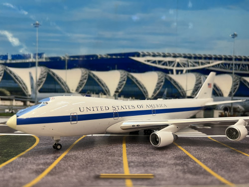 Inflight 1:200 USAF Boeing E-4A (747-200B) #74-0787 IF742E4A0787 [Width 30 Length 35 Height 10 cm] 1