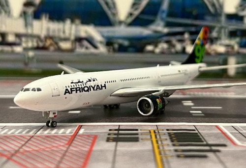 Phoenix 1:400 Afriqiyah A330-200 5A-ONH PH12062 [Width 15 Length 15 Height 4 cm] 7