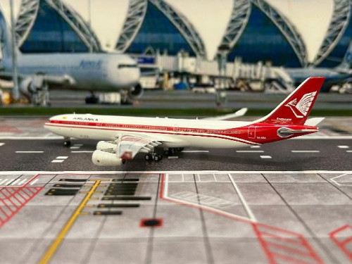 Aviation 1:400 Air Lanka A340-311 4R-ADA AV4321 [Width 15 Length 16 Height 4 cm] 3