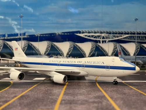 Inflight 1:200 USAF Boeing E-4A (747-200B) #74-0787 IF742E4A0787 [Width 30 Length 35 Height 10 cm] 2