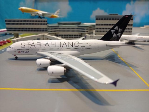 PH1796 1:400 Thai A380 HS-TUA Star Alliance [Width 20 Length 18 Height 5 cm] 3