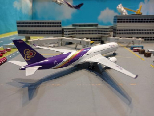 Phoenix PH1896 1:400 Thai A350-900 HS-THS [Width 15 Length 16.5 Height 4 cms] 3