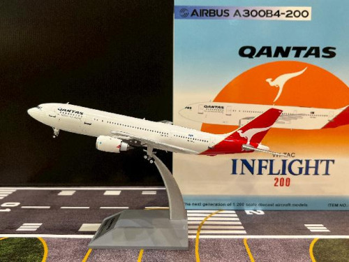 Inflight 1:200 Qantas A300B4-203 VH-TAC IF300QF1125 [Width 22.5 Length 27 Height 8 cm]