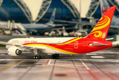 Phoenix 1:400 Hainan 787-9 B-20AL PH12066 [Width 15 Length 15.5 Height 4.5 cm] 8