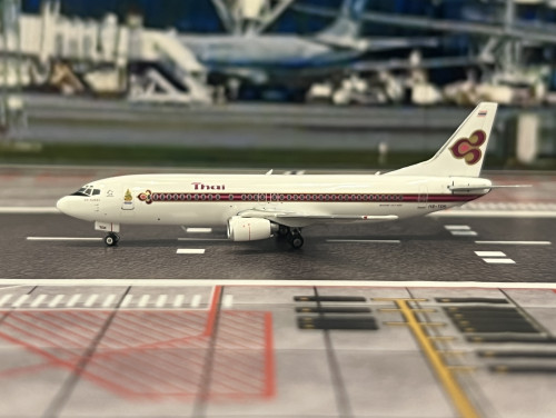 PH1694 1:400 Thai 737-400 HS-TDK King 's logo [Width 7 Length 9 Height 2.5 cm] 1