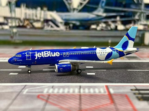 Gemini Jets 1:400 JetBlue A320-200 N547JB Forever Blue GJ2289 [Width 9 Length 9 Height 3 cms] 1