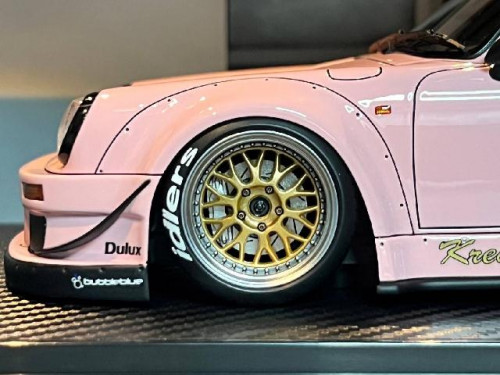 Ignition: IG2475 1:18 RWB 930 Pink [Width 10 Length 24 Height 7 cms] 8