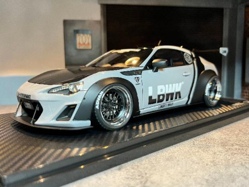Ignition: IG2672 1:18 LB Toyota 86 Works Full Complete ver.1 Gray [Width 10 Length 25 Height 7 cms]