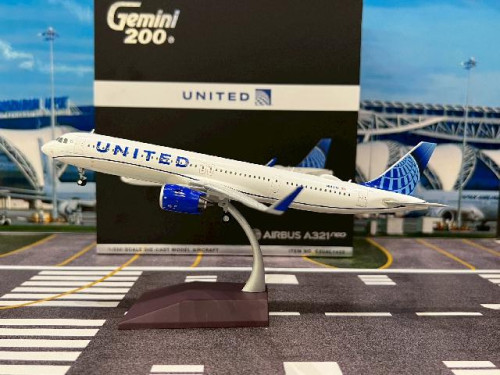 Gemini Jets 1:200 United A321neo N14502 G21425 [Width 17.5 Length 22 Height 6 cm]