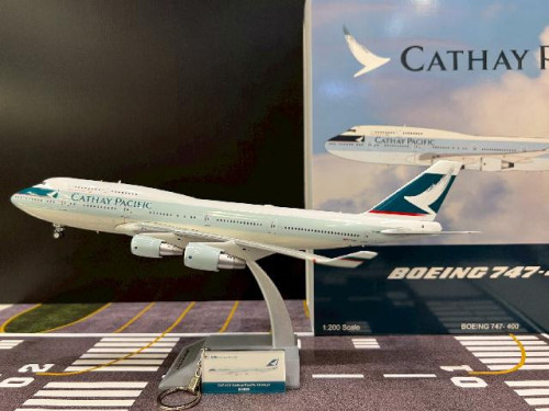 Inflight 1:200 Cathay 747-412 B-HKD WB7474053 [Width 32 Length 33 Height 10 cm]