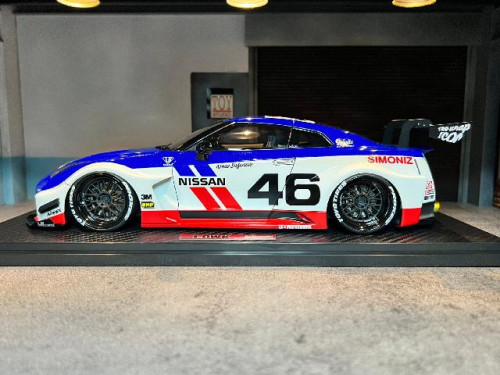 IG2360 1:18 LB-Silhouette Works GT Nissan 35GT-RR Whi/Blu/Red [Width 10 Length 25 Height 7 4