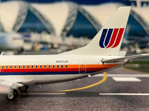 Inflight 1:200 United 737-522 N901UA IF735UA0624 [Width 14 Length 15.5 Height 4.5 cm] 6