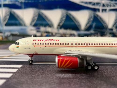 Inflight 1:200 Air India A320-231 VT-ESF IF320AI0524 [Width 17 Length 18.5 Height 6 cm] 3