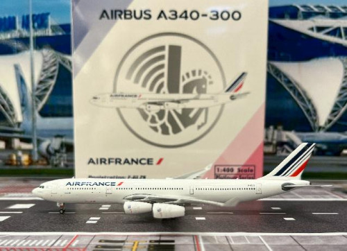 Phoenix 1:400 Air France A340-300 F-GLZS PH12063 [Width 15 Length 16 Height 4 cm]