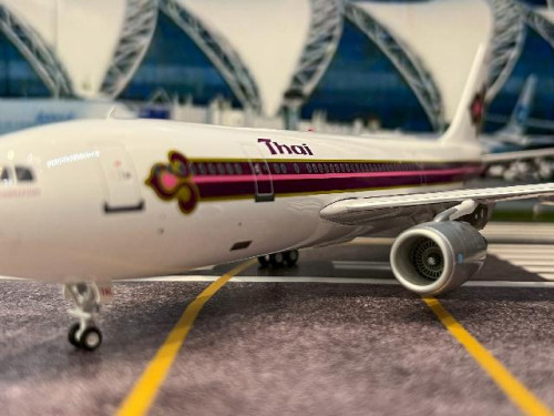 Inflight 1:200 Thai A300B4-103 HS-THL IF300TH1025 [Width 22.5 Length 27 Height 8 cm] 7