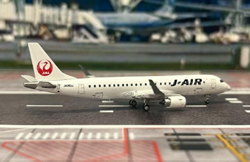 JC Wings 1:400 J-Air ERJ-190STD JA252J EW4190003 [Width 7 Length 9 Height 2.5 cm] 4