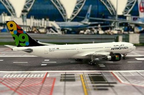 Phoenix 1:400 Afriqiyah A330-200 5A-ONH PH12062 [Width 15 Length 15 Height 4 cm] 4