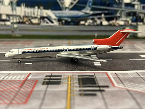 Gemini Jets 1:400 Northwest Orient B727-200 Adv. N298US [80s “thermometer” & polished] GJ2354 1
