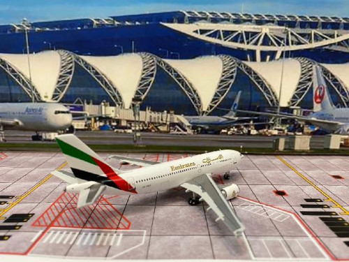 Gemini Jets GJ2234 1:400 Emirates A310-300 A6-EKB [Width 11 Length 11.5 Height 3.5 cms] 3