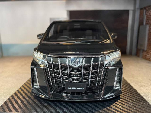 IG2429 1:18 Alphard H30W Lounge S Blk [Width 9 Length 28 Height 10 cms] 6