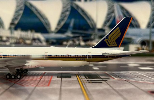 JC Wings 1:400 Singapore 777-300ER 9V-SWZ EW477W010 [Width 16 Length 18 Height 5 cm] 6