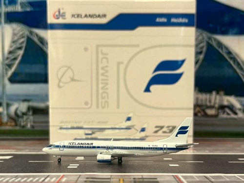 JC Wings 1:400 Alitalia Cityliner ERJ-190STD EI-RND