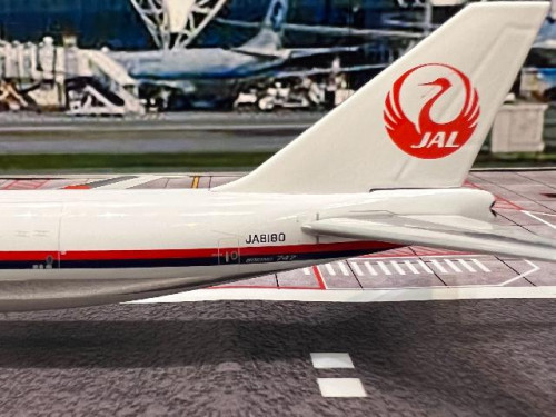 航空機・ヘリコプター phoenix 1/400 JAL CARGO B747-200F JA8180 JAL Japan Airlines Boeing 747-200F JA8180 scale 1:400 eztoys