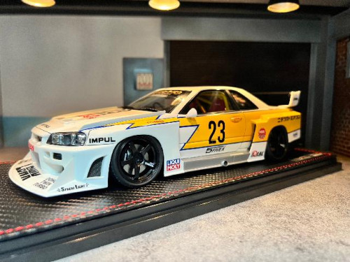 IG2704 1:18 LB-ER34 Super Silhouette Skyline White/Yellow With Mr.Kato [Width 10 Length 27 Height 8 