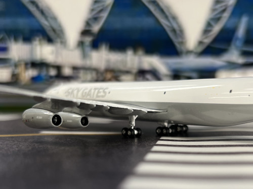 Phoenix 1:400 Sky Gates IL-96-400T RA-96103 PH1936 4