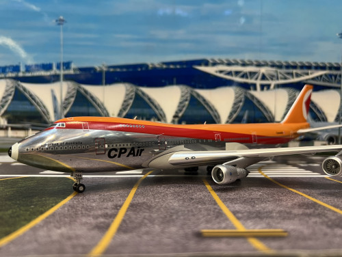 Inflight 1:200 CP Air B747-217B C-FCRE IF742CP0726P [Width 30 Length 35 Height 10 cm] 1