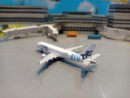 W400-0001 1:400 Flybe Embraer 170-200STD G-FBJH [Width 6.5 Length 7 Height 2 cms] 3