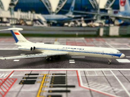 Phoenix 1:400 Aeroflot IL-62 CCCP-86675 PH12005 [Width 11 Length 13.5 Height 3 cm] 2
