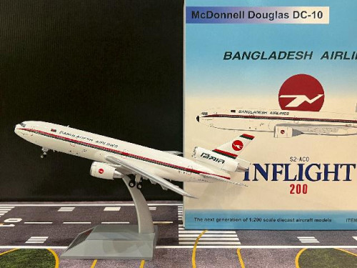  Inflight 1:200 Biman DC-10-30 S2-ACO IF103BG0524 [Width 25 Length 28 Height 9 cm]