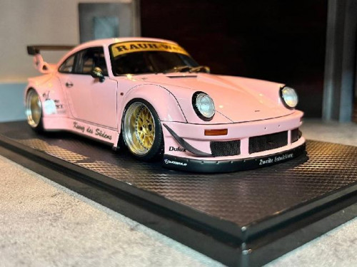 Ignition: IG2475 1:18 RWB 930 Pink [Width 10 Length 24 Height 7 cms] 1