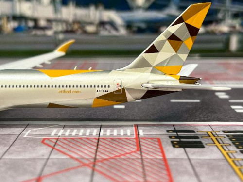 Gemini Jets 1:400 Etihad 777-9 A6-FAA GJ2277 [Width 16.5 Length 19.5 Height 4.5 cm] 6