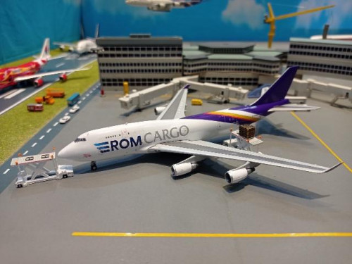  JCWings: LH4261 1:400 Aerotranscargo 747-400BCF ER-BBE [Width 16 Length 16.5 Height 4.5 cms.]