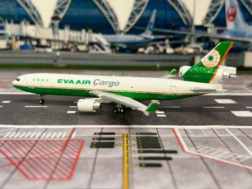 Phoenix 1:400 Eva Air Cargo MD-11 B-16106 PH12043 [Width 12 Length 15 Height 4.5 cm] 3