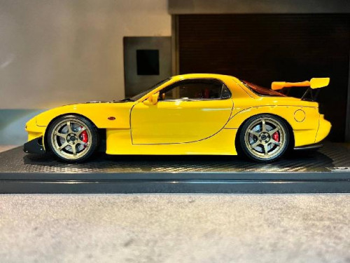 Ignition: IG2228 1:18 Mazda RX-7 (FD3S) Yellow [Width 10 Length 25 Height 7 cms] 4