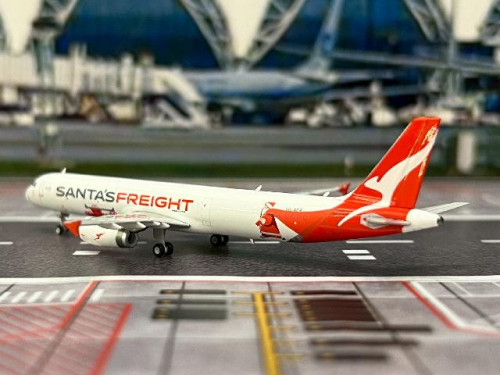 Phoenix 1:400 Qantas Freight A321 VH-XF4 PH1972 6