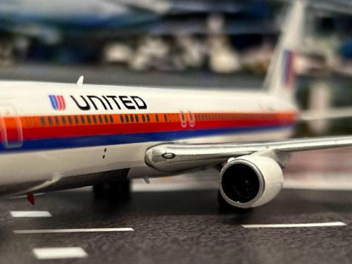 Phoenix 1:400 United 767-300ER N641UA P4617 6