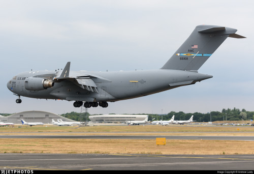 Gemini Jets 1:400 USAF C-17A Globemaster III 06-6168 (Dover Air Force Base) GM143 5