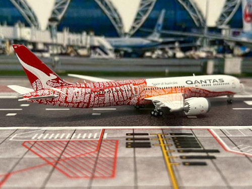 Gemini Jets 1:400 Qantas B787-9 VH-ZND 'Yam Dreaming' GJ2385 [Width 15 Length 15.5 Height 4.5 cm] 4