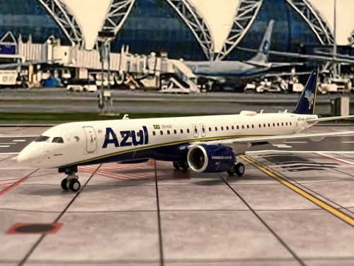Gemini Jets 1:400 Azul E195-E2 PS-AEH GJ2199 5