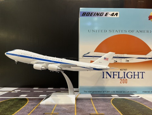 Inflight 1:200 USAF Boeing E-4A (747-200B) #74-0787 IF742E4A0787 [Width 30 Length 35 Height 10 cm]